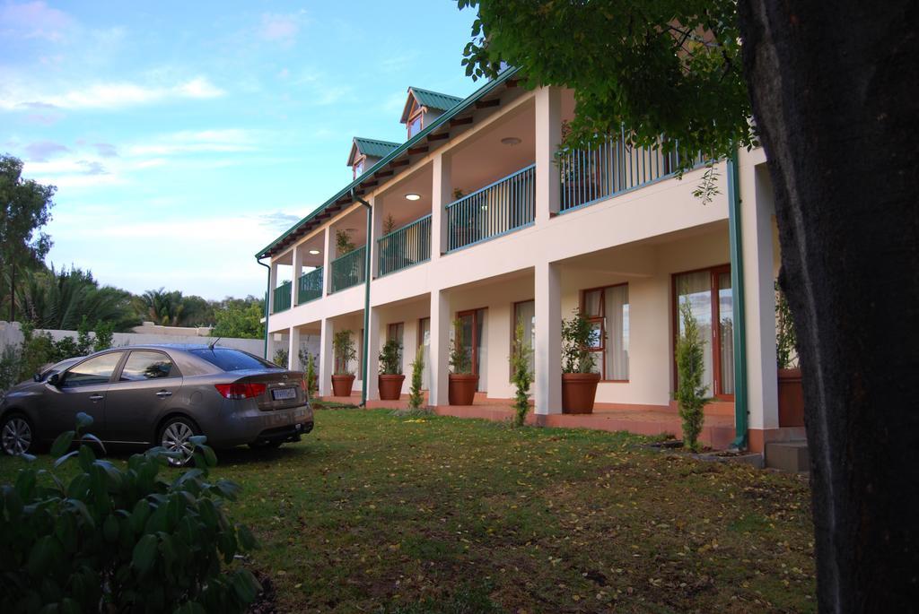 Sunninghill Guest Lodges Joanesburgo Exterior foto