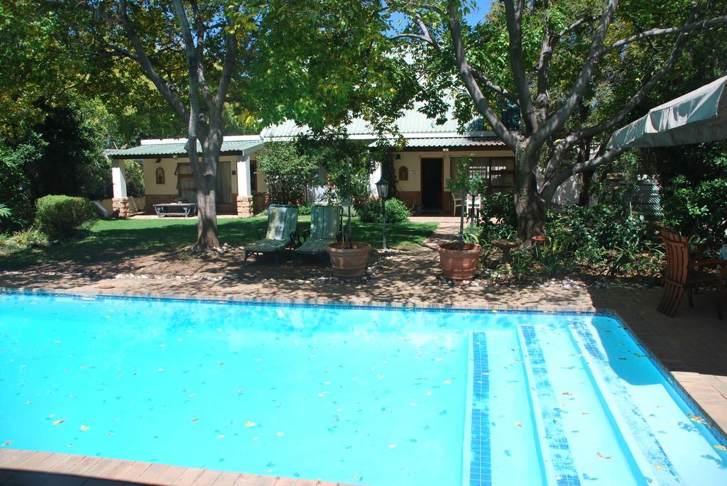 Sunninghill Guest Lodges Joanesburgo Exterior foto