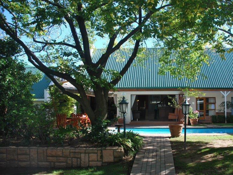 Sunninghill Guest Lodges Joanesburgo Exterior foto