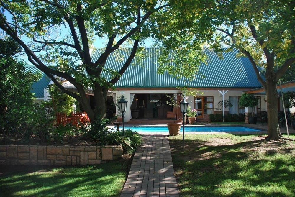 Sunninghill Guest Lodges Joanesburgo Exterior foto
