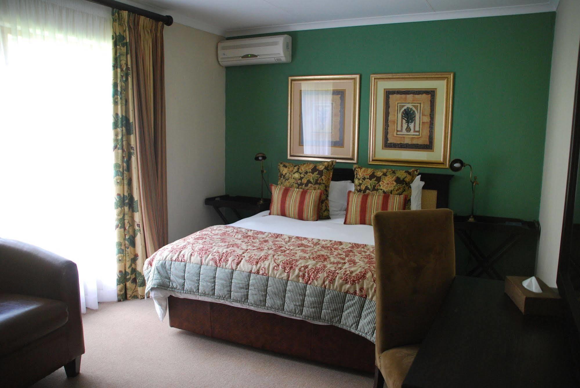 Sunninghill Guest Lodges Joanesburgo Exterior foto