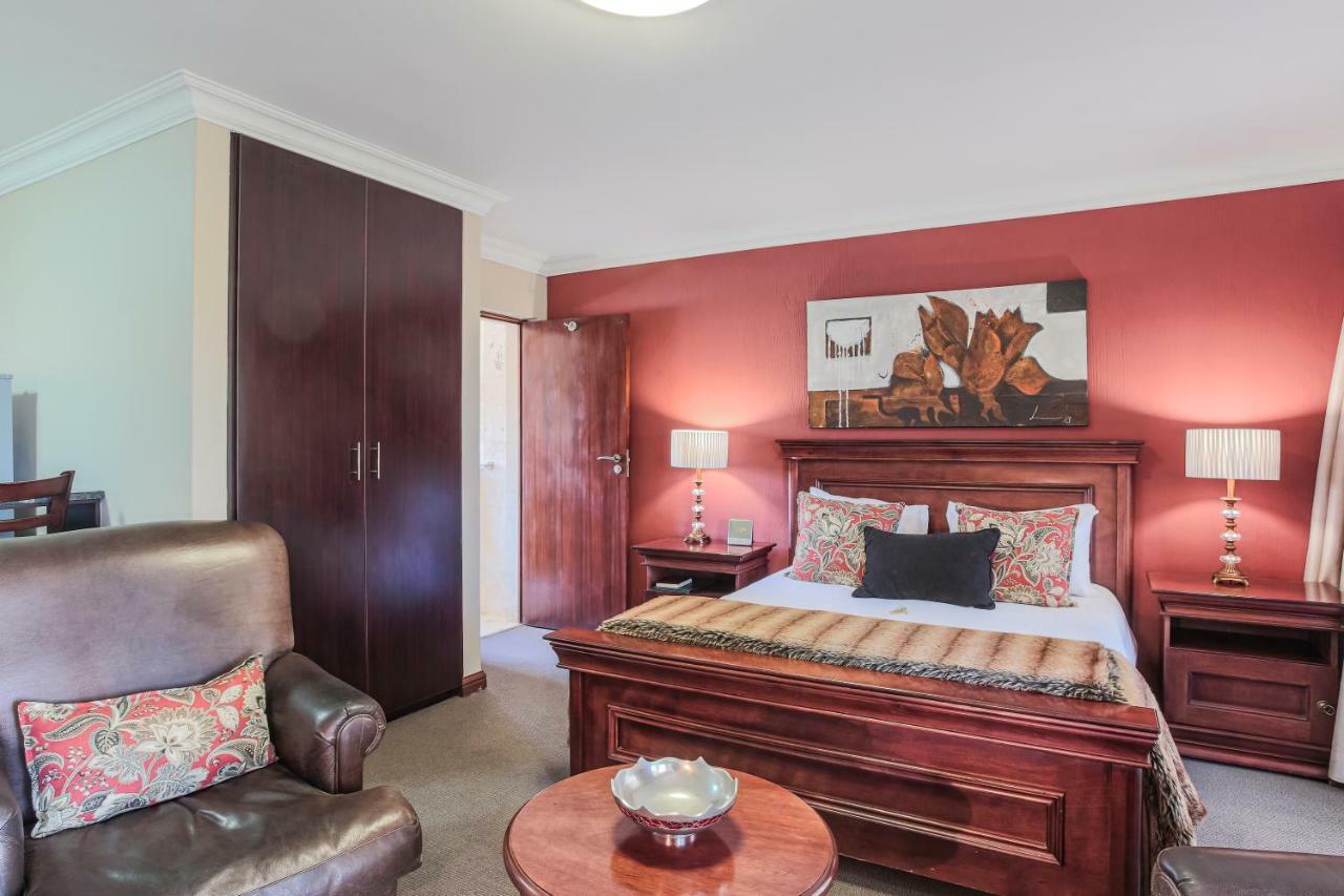Sunninghill Guest Lodges Joanesburgo Exterior foto