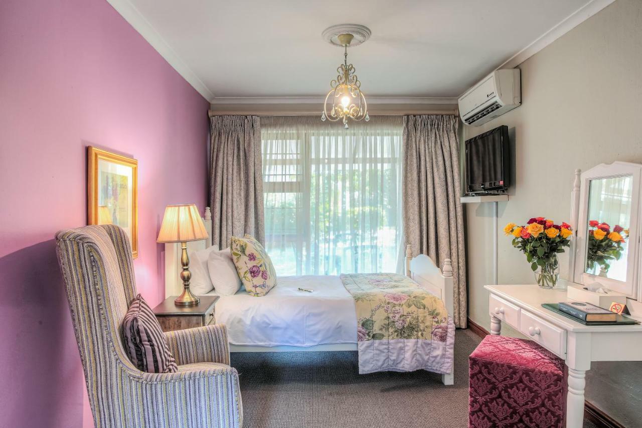 Sunninghill Guest Lodges Joanesburgo Exterior foto