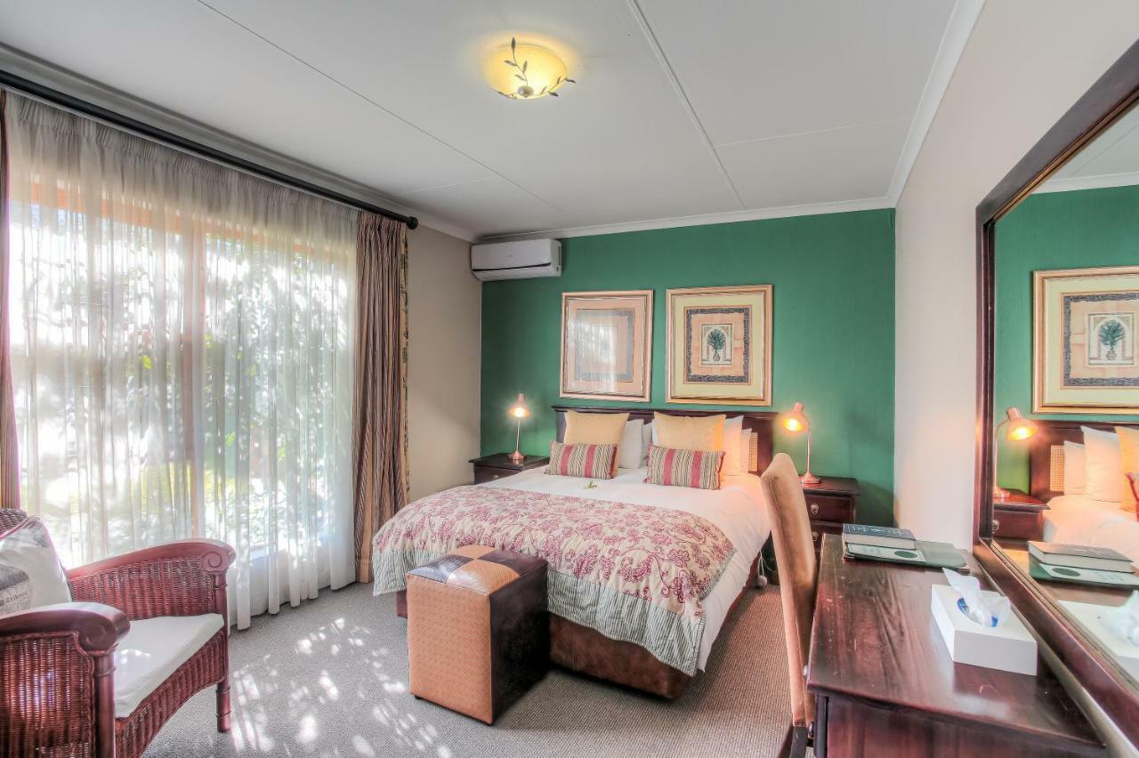 Sunninghill Guest Lodges Joanesburgo Exterior foto