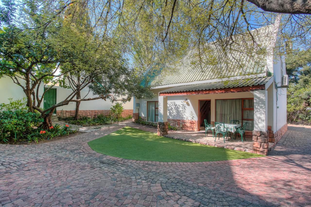 Sunninghill Guest Lodges Joanesburgo Exterior foto